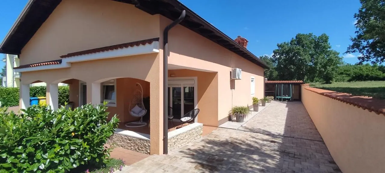 Holiday Home Ines Porec 0*,